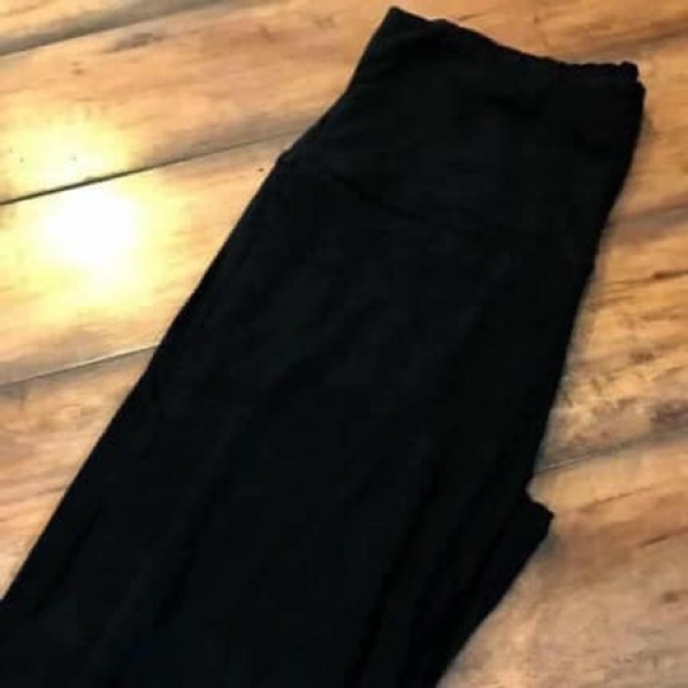 Solid black leggings